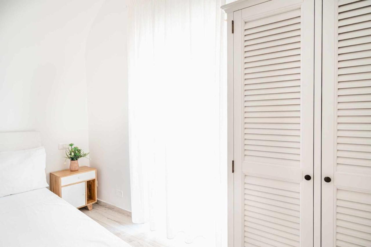White Amalfi Centro Storico By Italianhost 아파트 외부 사진