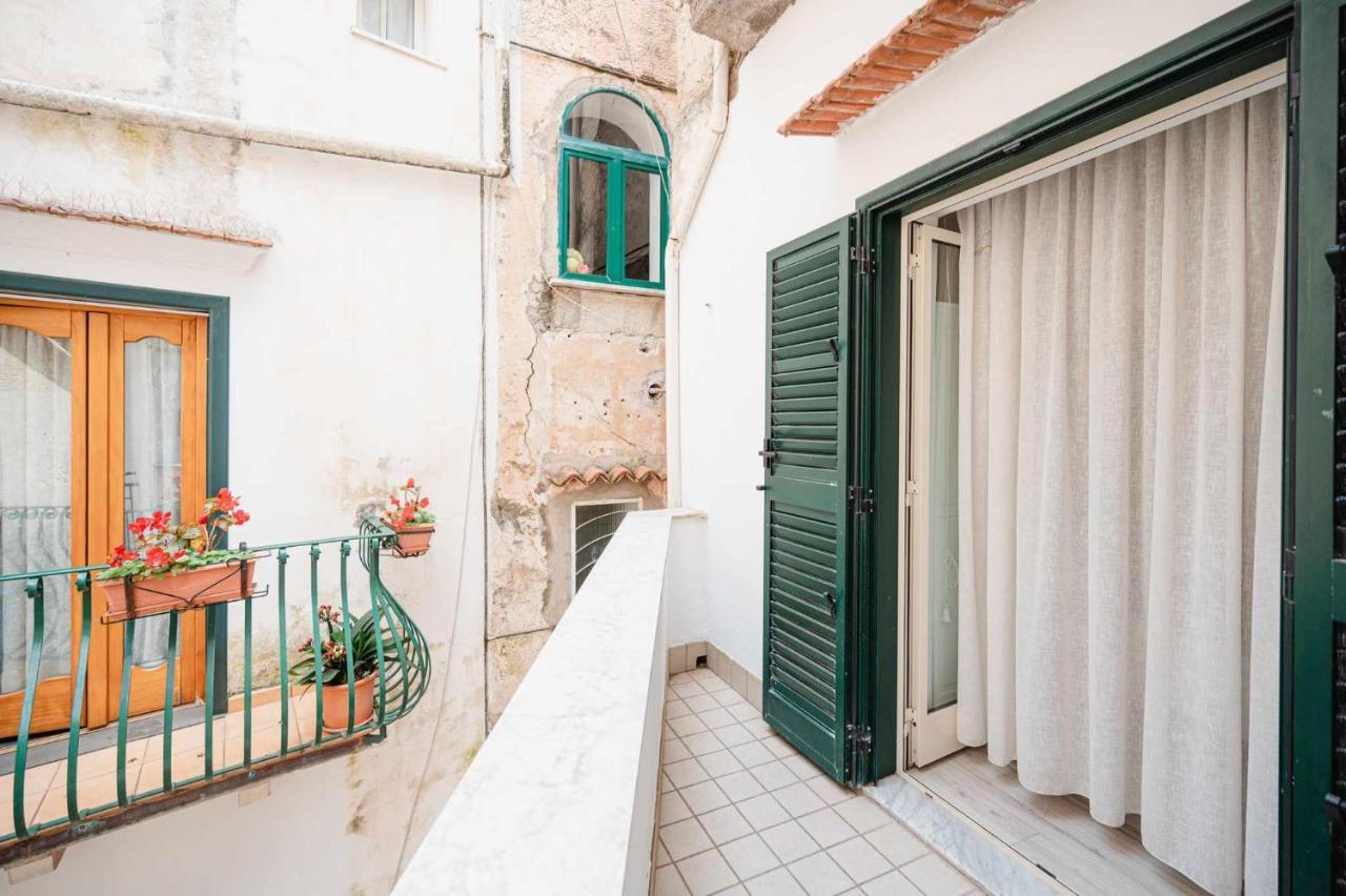 White Amalfi Centro Storico By Italianhost 아파트 외부 사진